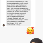 Card gráfico de Instagram com o título "O que as alunas falam do curso Mestre da Micro", reproduzindo mensagem de uma aluna agradecendo pelo custo-benefício do curso comparado a opções mais caras
